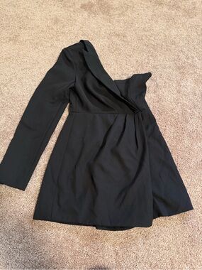 One-Shoulder Black Asymmetric Dress
